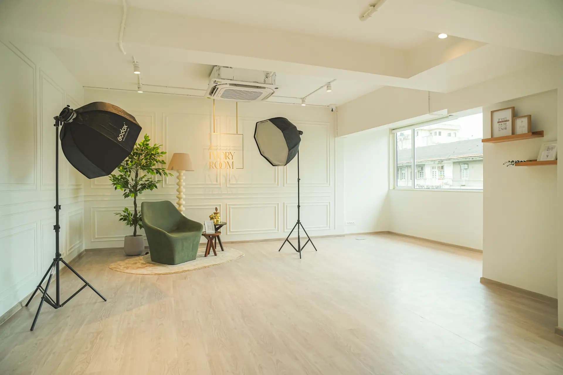 Studio snapshot 7